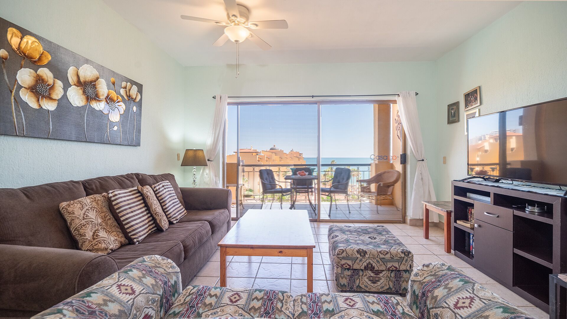 Condo, 1 King Bed with Sofa bed, Balcony, Ocean View | Living area