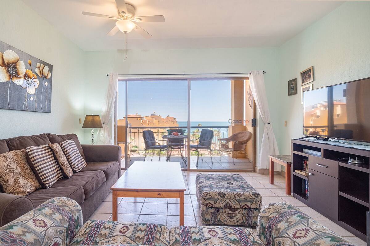 Condo, 1 King Bed with Sofa bed, Balcony, Ocean View | Living area | MP3 dock