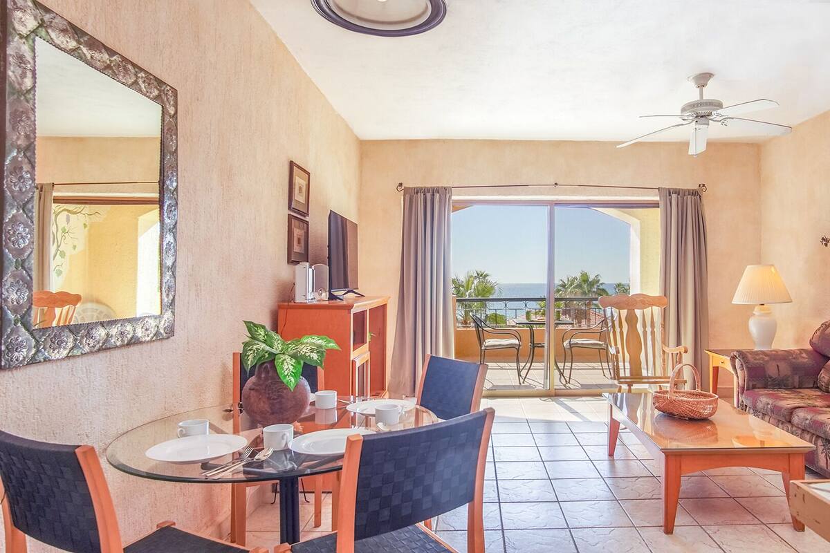 Apartment, 1 King-Bett und Schlafsofa, Balkon, Meerblick (Princesa De Peñasco D 304) | Wohnbereich