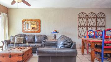Condo, Multiple Beds, Balcony, Ocean View (Princesa De Peñasco D 509) | Living area | MP3 dock