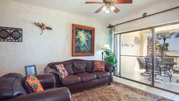 Condo, Multiple Beds, Balcony, Ocean View (Princesa De Peñasco A 201) | Living area | MP3 dock