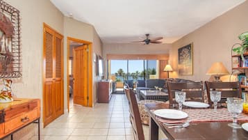 Condo, Multiple Beds, Balcony, Ocean View (Princesa De Peñasco D 307) | Dining