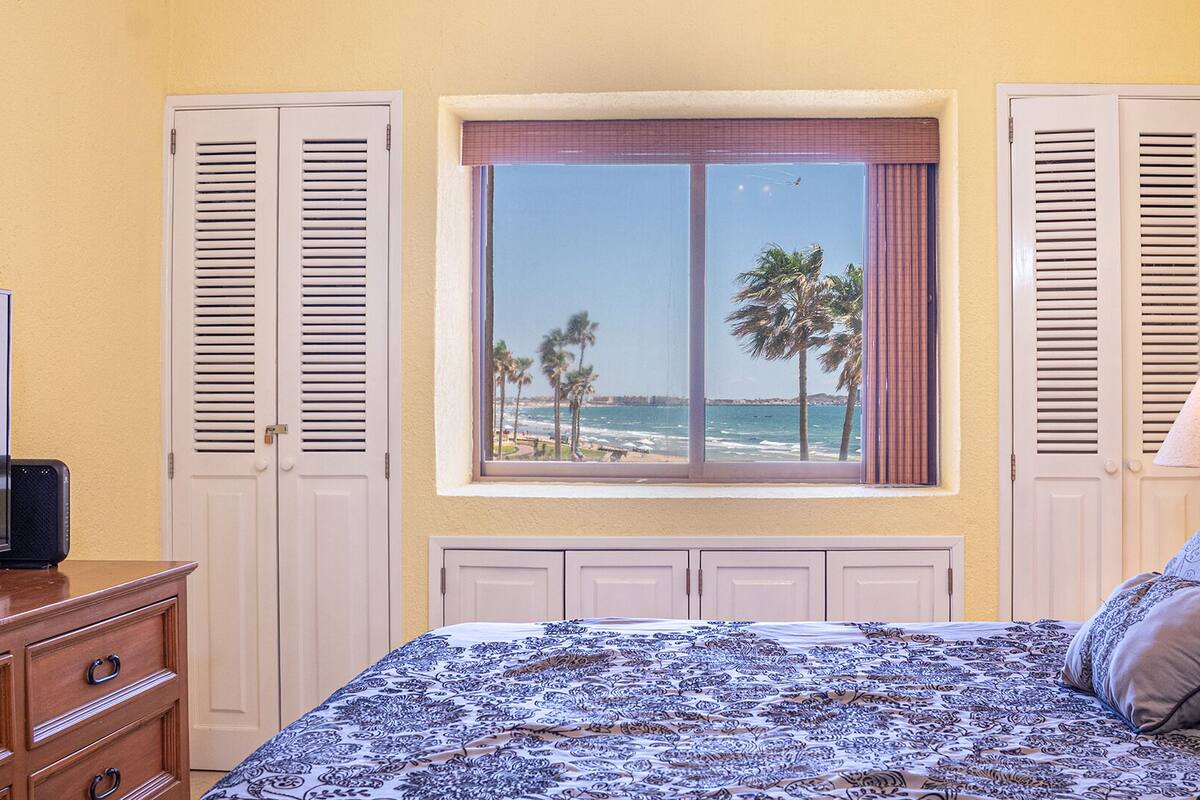 2 bedrooms, individually decorated, individually furnished, bed sheets