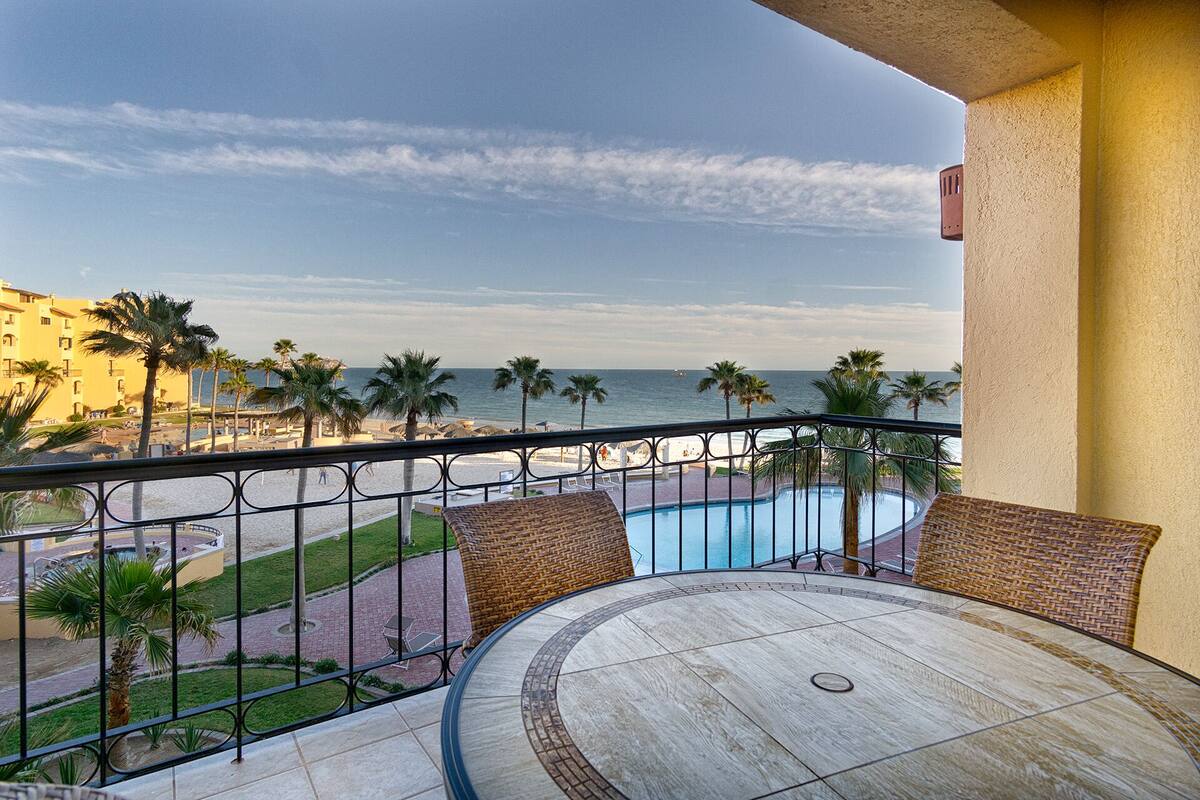 Condo, Multiple Beds, Balcony, Ocean View (Princesa De Peñasco A 308) | Outdoor dining