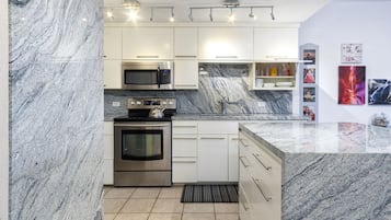 Condo, Multiple Beds, Balcony, Garden View (Princesa De Peñasco B 106) | Private kitchen | Coffee/tea maker