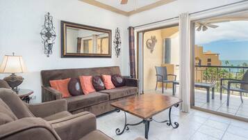 Kondominium, Beberapa Tempat Tidur, balkon, pemandangan samudra (Princesa De Peñasco C 407) | Area keluarga | Stasiun docking MP3