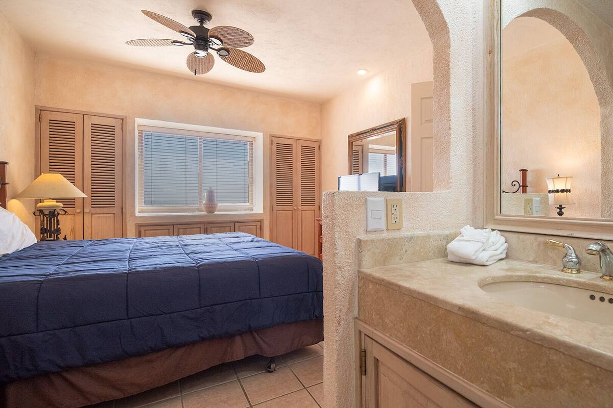 Lejlighed - flere senge - balkon - havudsigt (Princesa De Peñasco E 409) | 2 soveværelser, individuelt design, individuel indretning, sengetøj