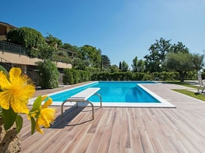 Pool - Dulcamara Comfortable Holiday Residence (Soiano del Lago)