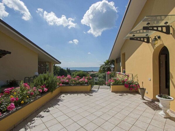 บริเวณภายนอก