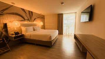 In-room safe, blackout curtains, free WiFi, bed sheets