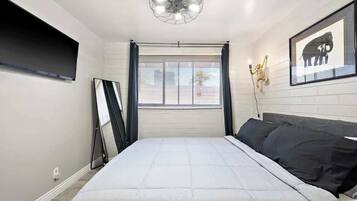 2 habitaciones, tabla de planchar con plancha, wifi y ropa de cama