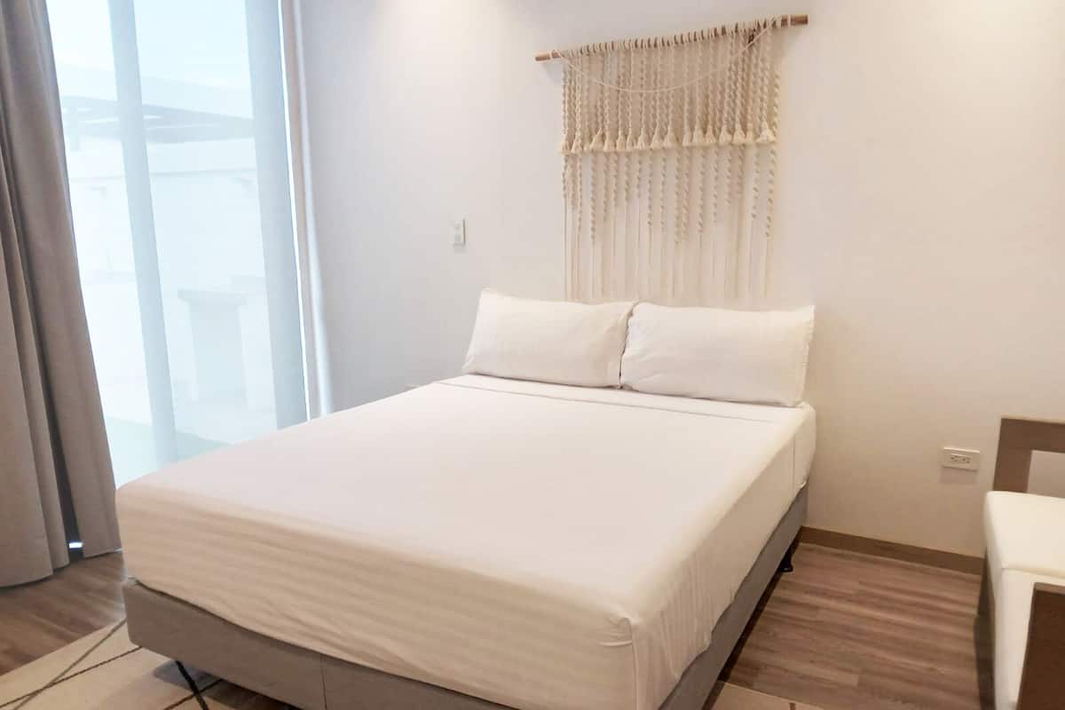 Deluxe House | 2 bedrooms, soundproofing, free WiFi
