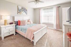 3 bedrooms, desk, iron/ironing board, WiFi