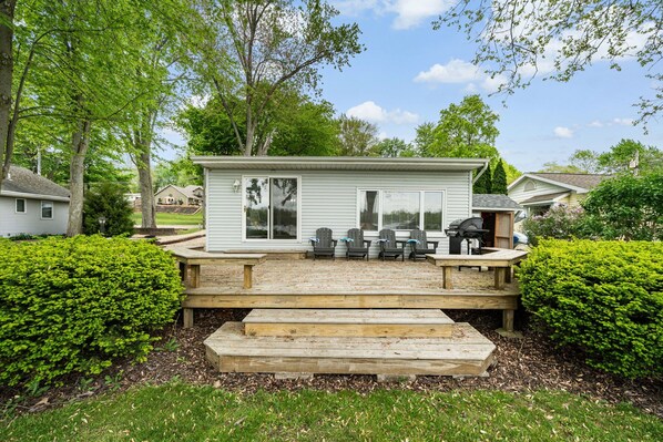 Terrace/patio - Little Barbee Lakefront Bungalow (Warsaw)