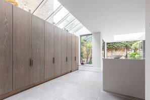 Interior - Fentiman Road II by onefinestay (London)