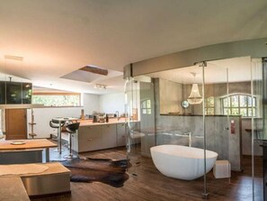 Bungalow | Bathroom - Bungalow in Buschvitz With (Buschvitz)