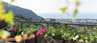 Luxurious Suites with Gulf of Sorrento View