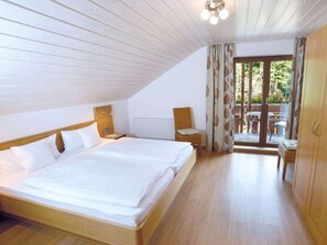 2 soveværelser, individuel indretning, strygejern/strygebræt