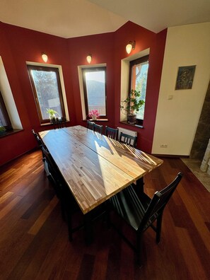 تناول الطعام