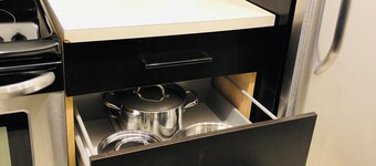 5th Floor 1 Bedroom Condo with Parking