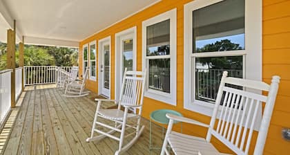 The Pirate's Den Above Cedar Key Island Bakery