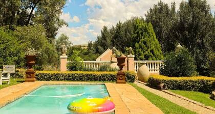 Country Retreat: Tranquil 3-Bedroom Farmhouse in Magaliesburg