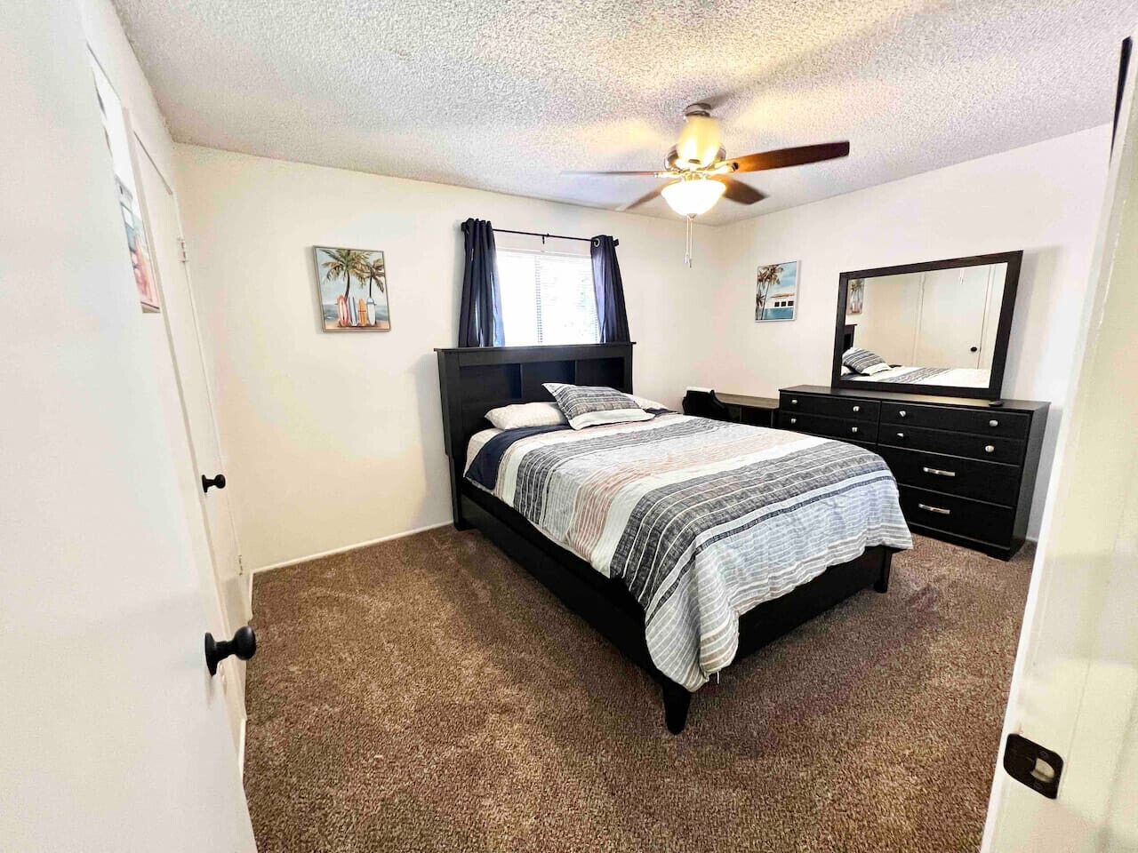 2 bedrooms, desk, free WiFi, bed sheets