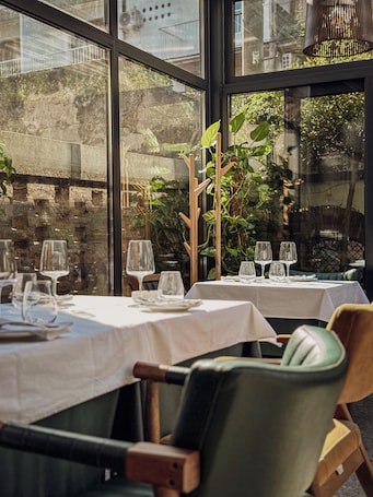 ์ผ์ธ ์ฐํ ๊ณต๊ฐ