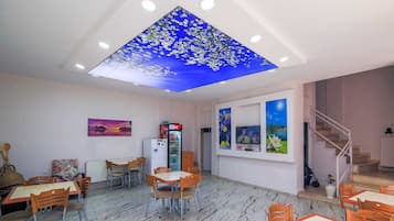 Room, Balcony | Living area