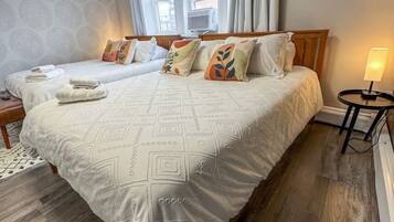 Iron/ironing board, WiFi