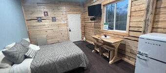 Beautiful Butte BNB 1-bedroom apartment in fantastic Palmer with WiFi.