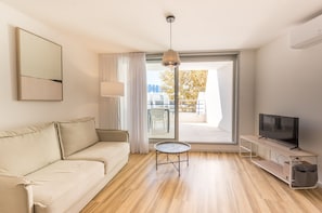 TV - MY Hôtel Résidences - A106 (La Grande-Motte)