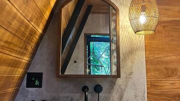 Shower, towels, soap, shampoo