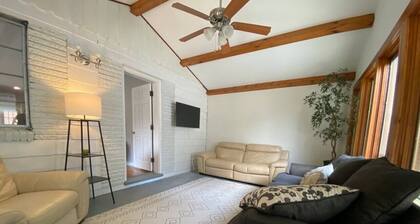 East Knox Home! For Families!