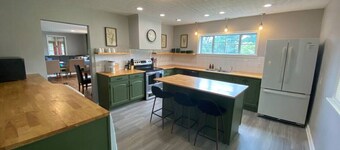 East Knox Home! For Families!