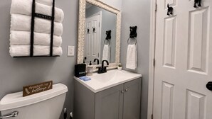Unclassified image, 4 of 27, button - Dollywood Cabin - Luxury with Private Arcades (Sevier County)