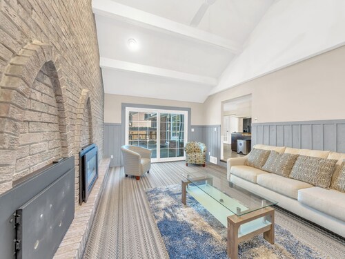 Beautiful Spacious Family Home in Windsor/Essex