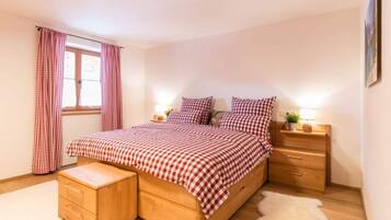 Rumah | 2 kamar tidur dan dilengkapi dengan perabotan berbeda-beda