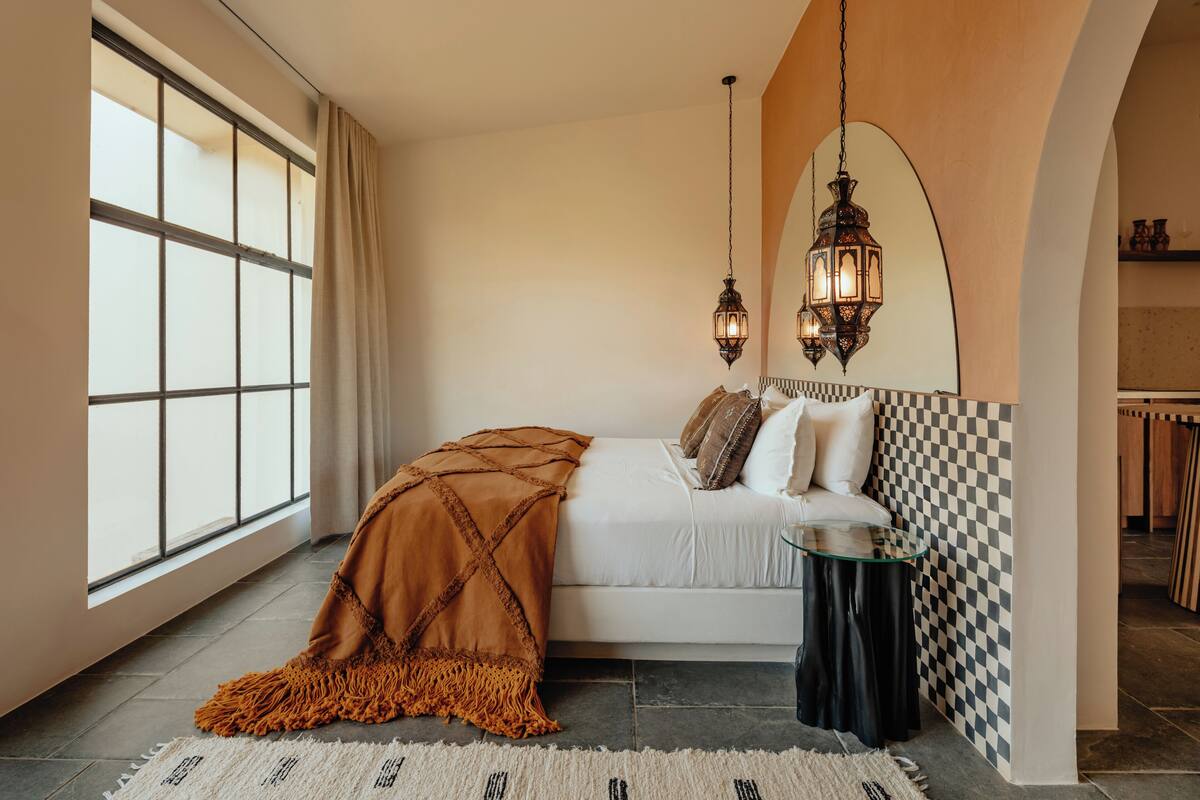 King Suite | Ropa de cama de alta calidad, colchones viscoelásticos, caja fuerte