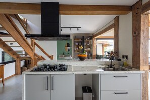 Βίλα | Ιδιωτική κουζίνα | Ψυγείο κανονικού μεγέθους, φούρνος μικροκυμάτων, μαγειρικές εστίες