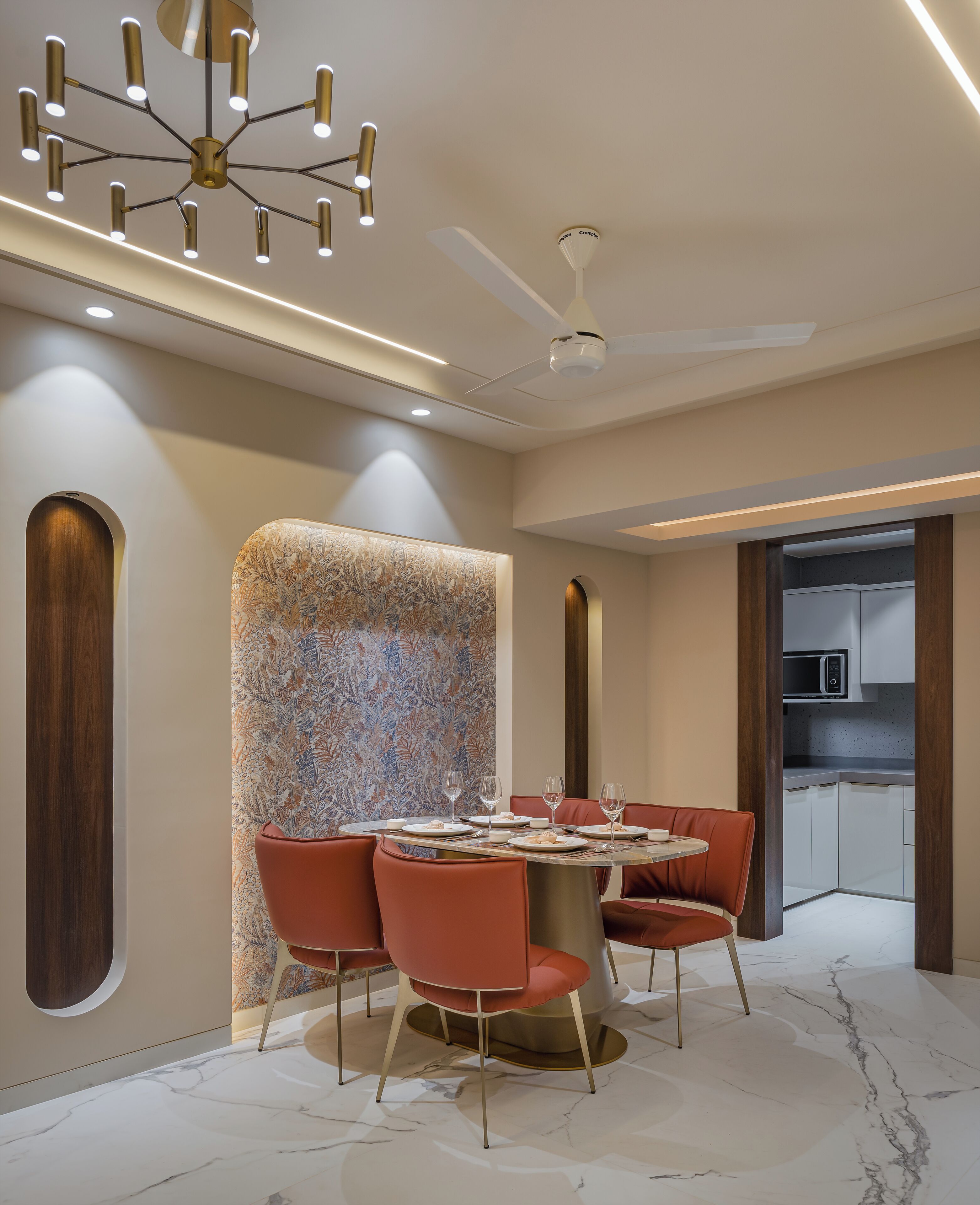 Deluxe Apartment, Balcony, City View | Dining room
