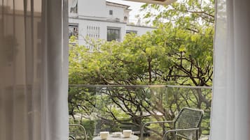 Apartemen Deluks, balkon, pemandangan kota | Balkon