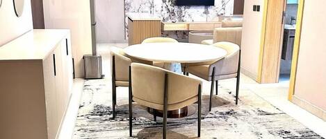 Suite, City View | In-room dining