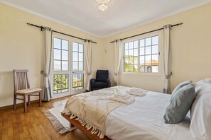 3 bedrooms, iron/ironing board, free WiFi, bed sheets
