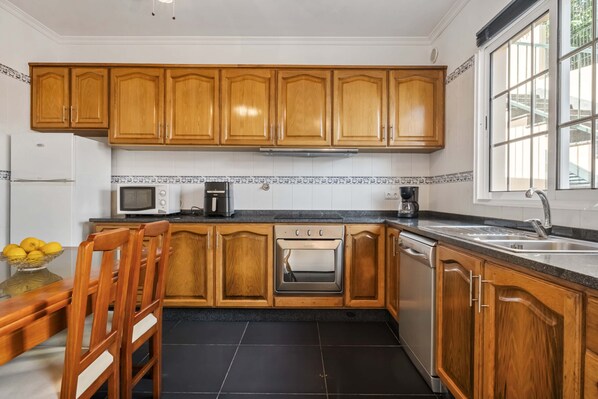 Fridge, microwave, oven, dishwasher