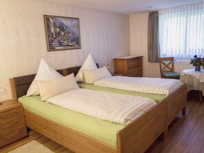 獨棟房屋 | 2 間臥室、布置獨特、熨斗/熨衣板、床單