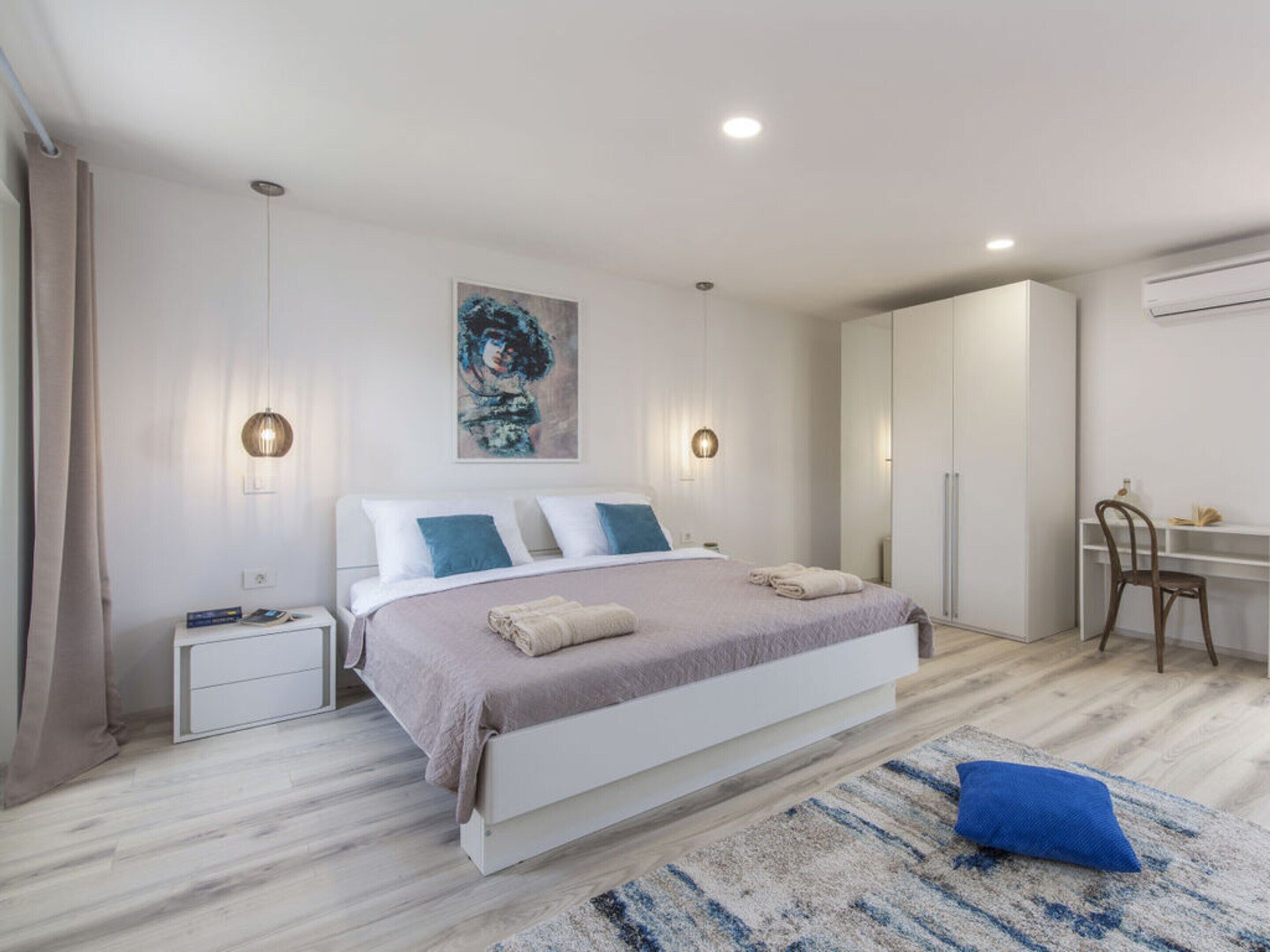 Mobile Home | 4 bedrooms, individually furnished, iron/ironing board