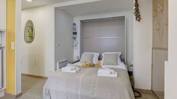 Fer et planche Ă repasser, Wi-Fi, draps fournis