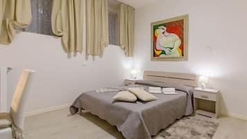 3 bedrooms, iron/ironing board