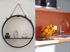 Micro-ondes, lave-vaisselle, cafetiĂšre/bouilloire, grille-pain